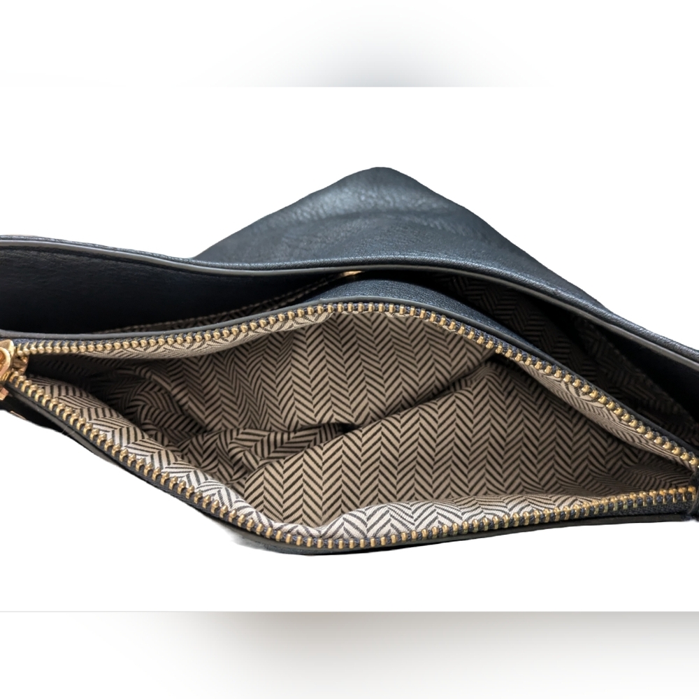 Jen&Co Crossbody - Picture 3 of 4